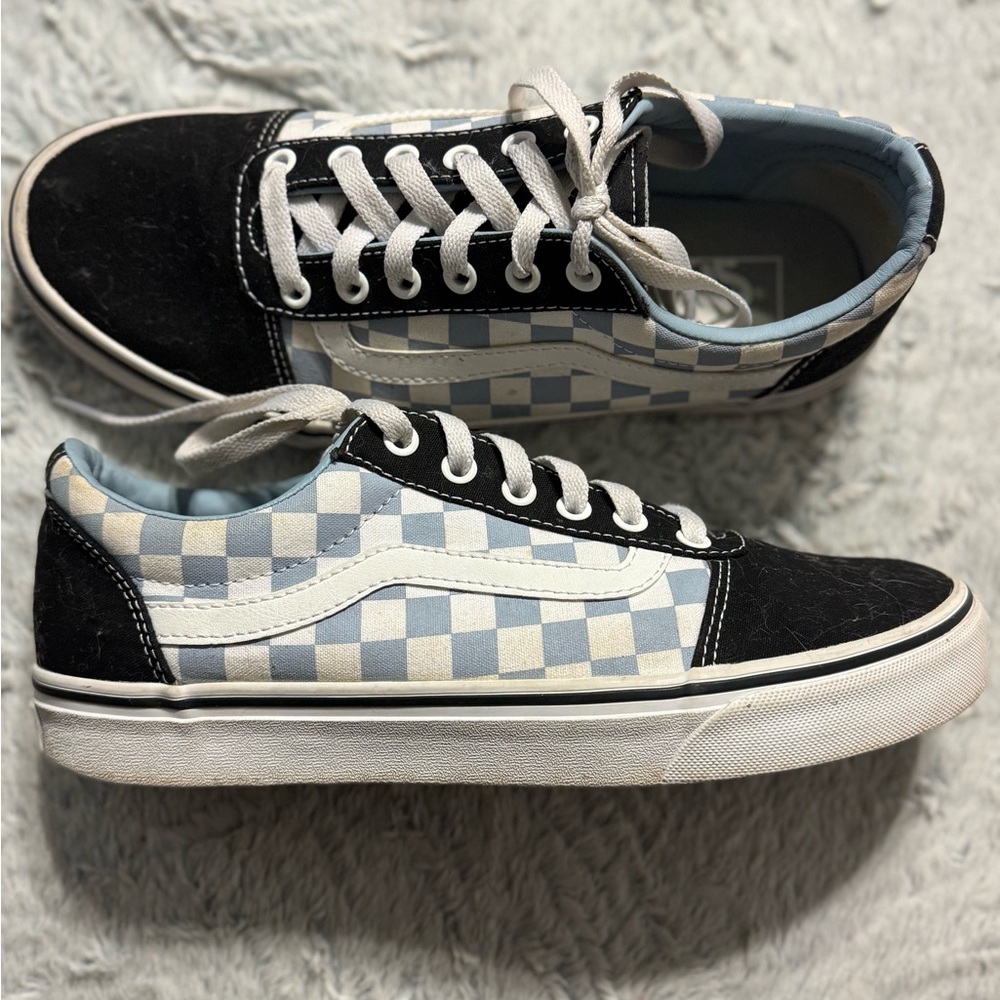 Iconic Old Skool Checkered Vans - Size 10